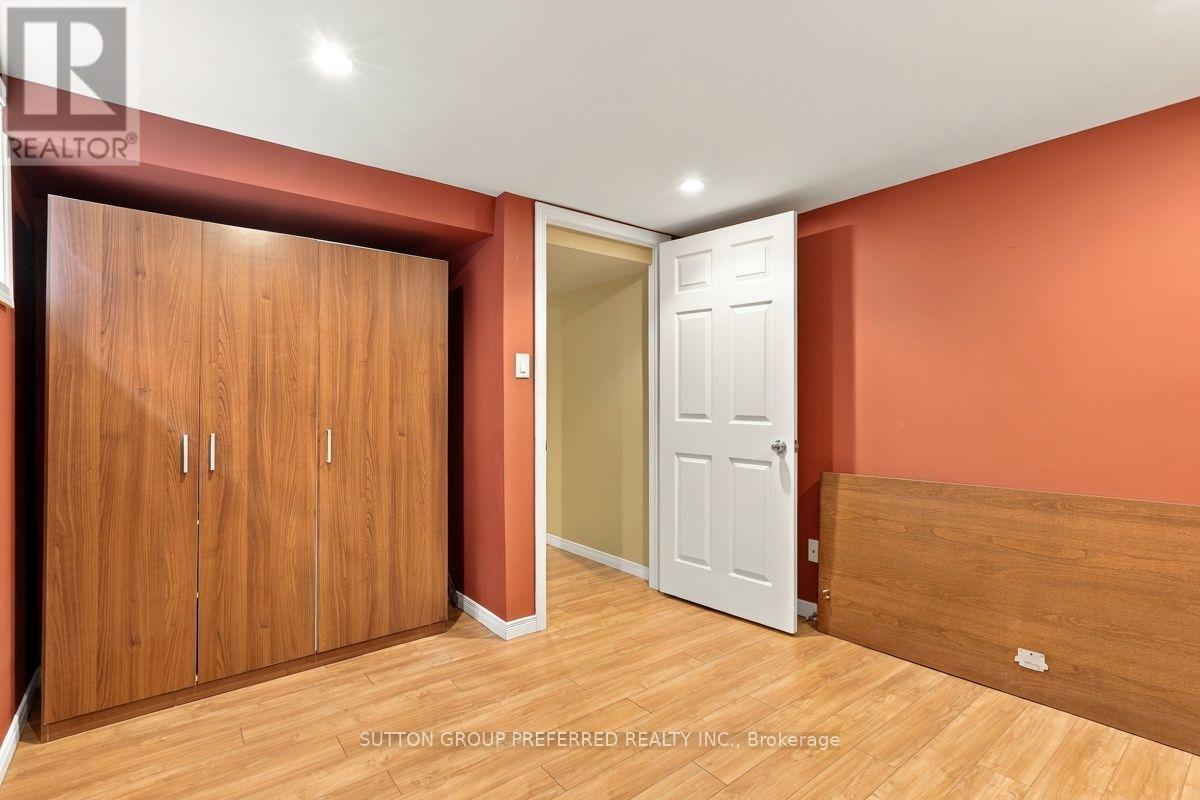 465 GLEN CRESCENT - 31
