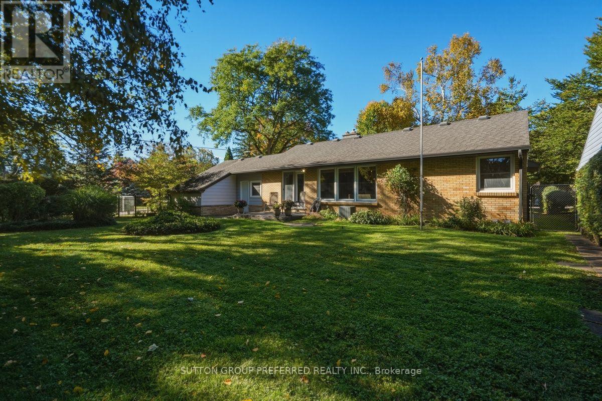 465 GLEN CRESCENT - 42