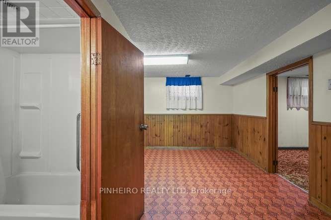 1217 TRAFALGAR STREET - 25