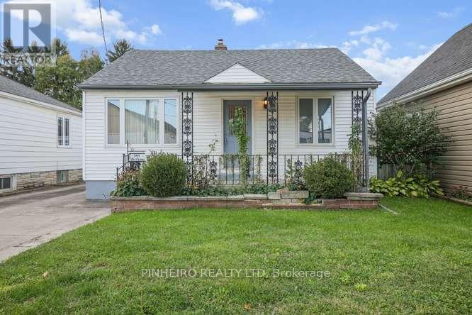 1217 TRAFALGAR STREET - 3