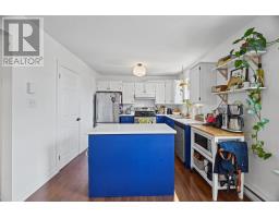 6 Ricketts Road thumbnail 3