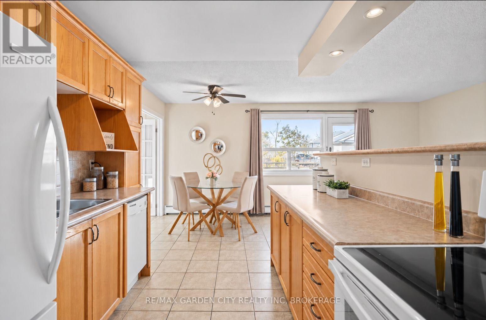 #211 264 OAKDALE AVENUE - 12