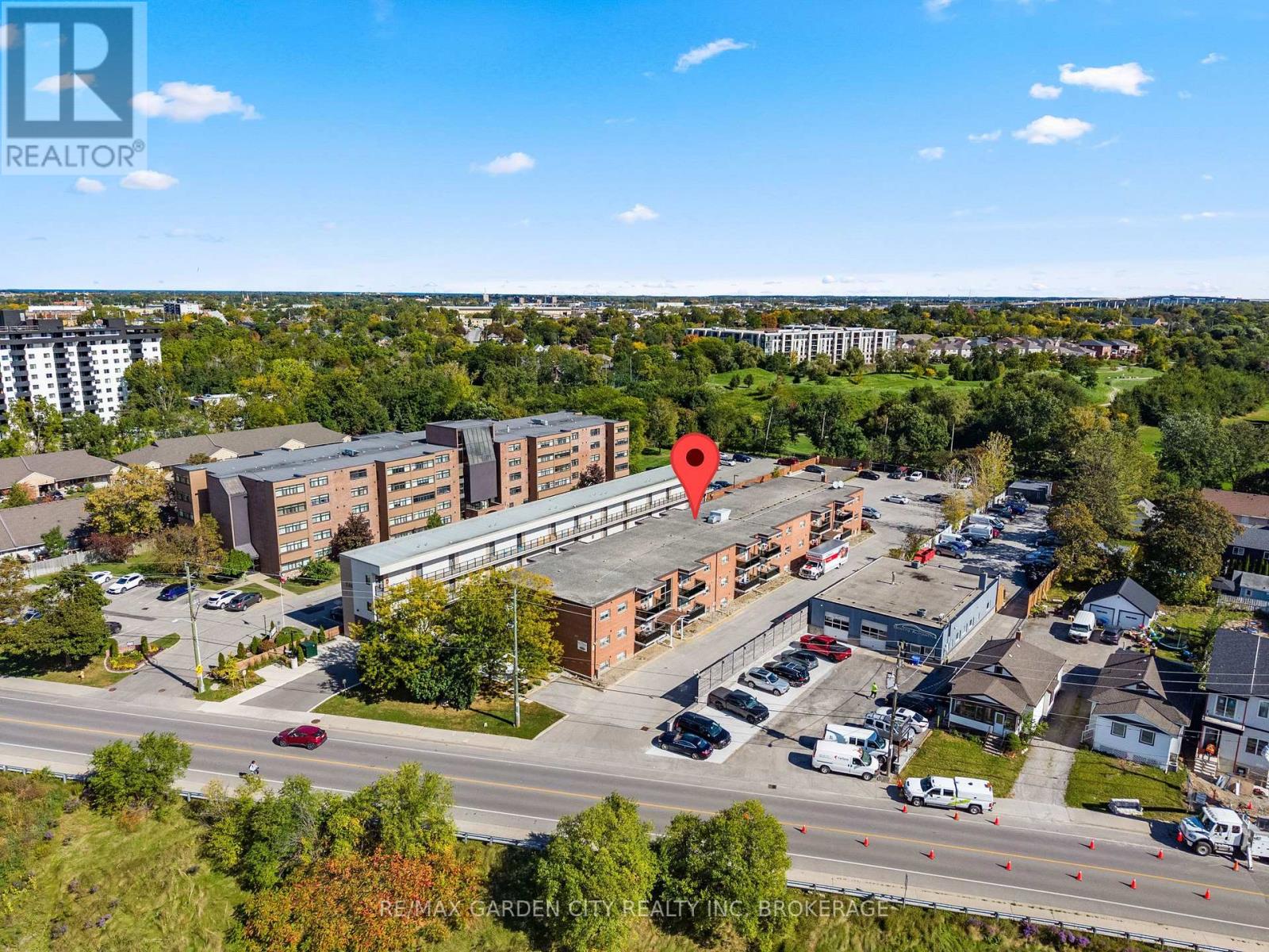 #211 264 OAKDALE AVENUE - 26