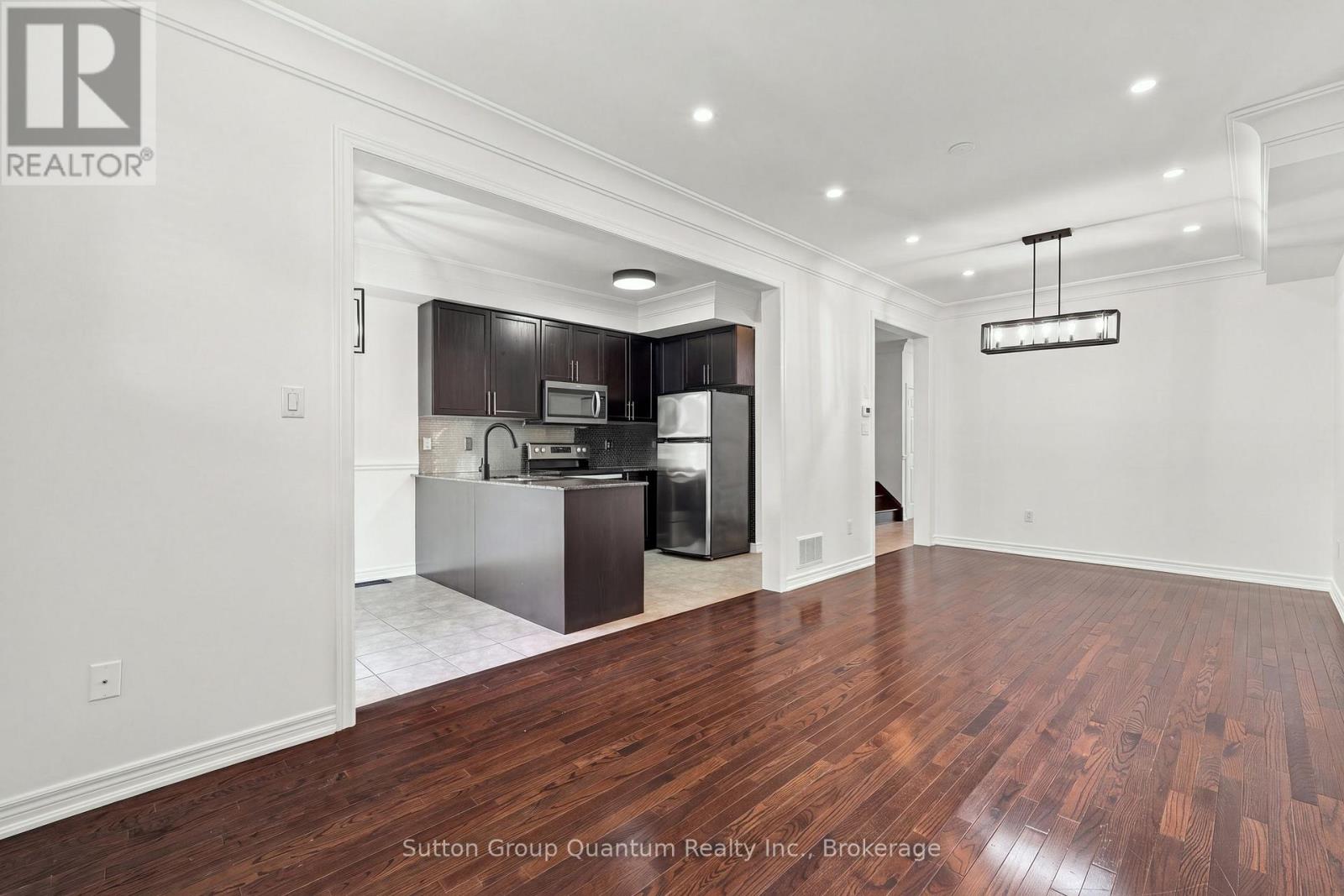 2435 MONTAGNE AVENUE - 10