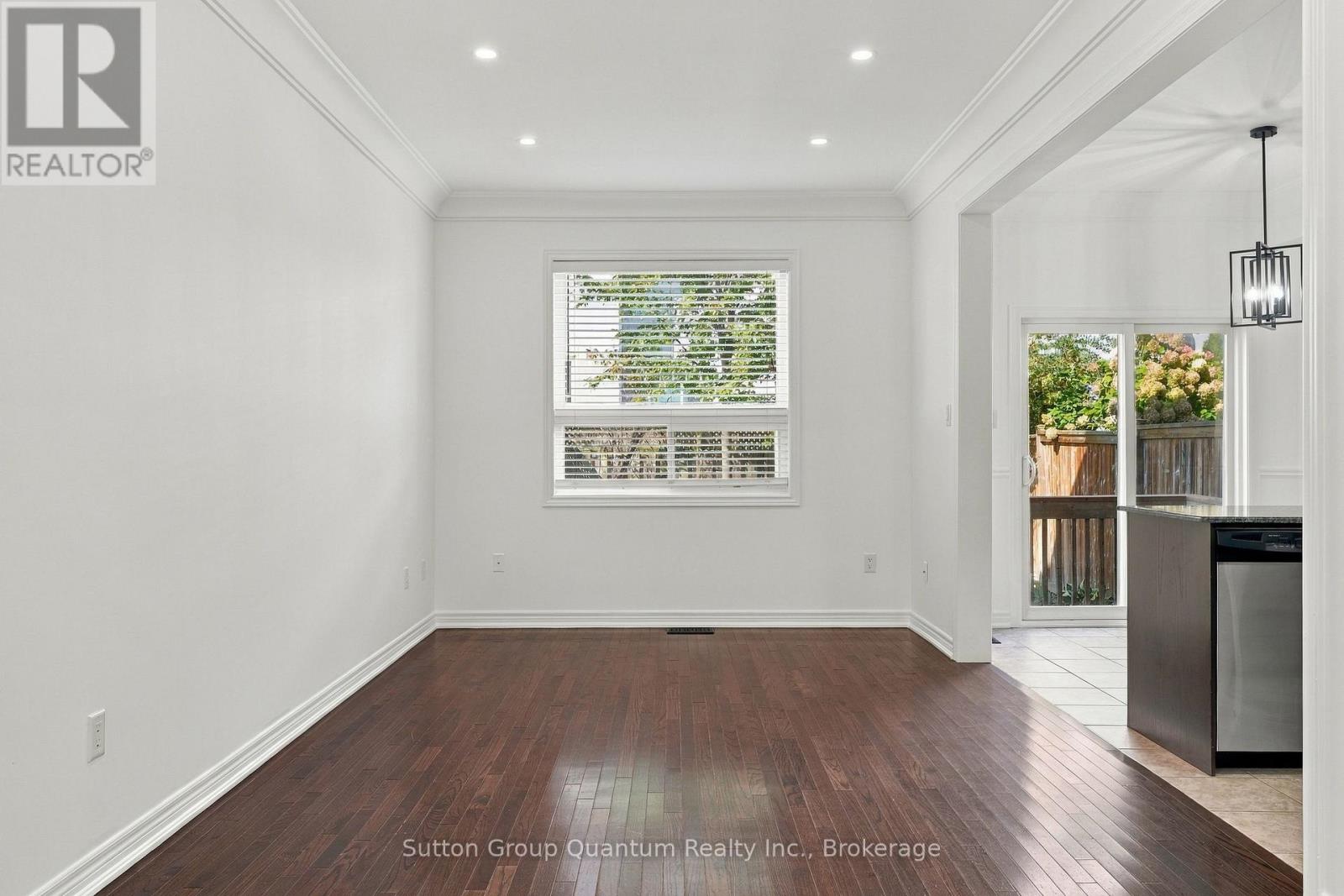 2435 MONTAGNE AVENUE - 13