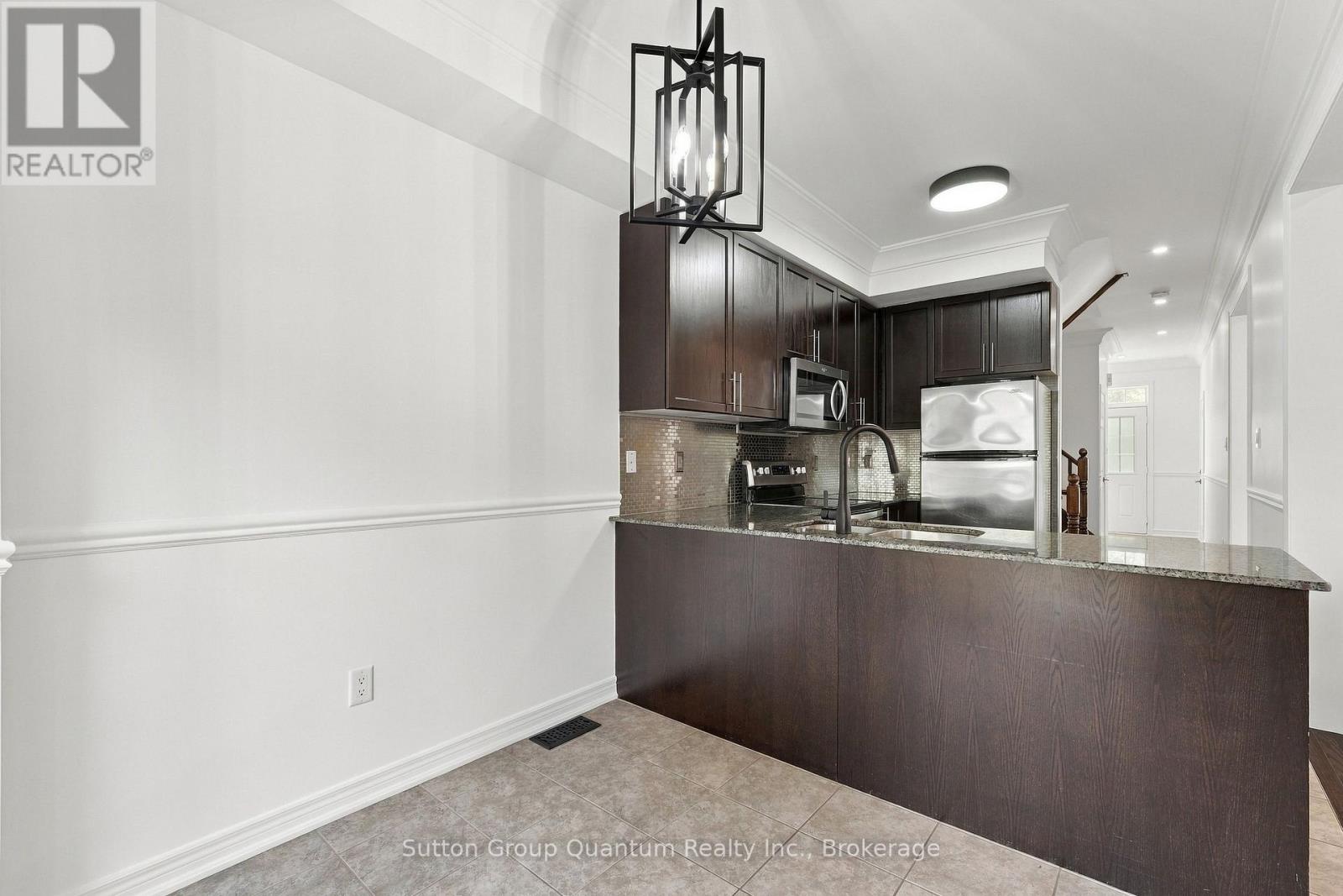 2435 Montagne Avenue — photo 22