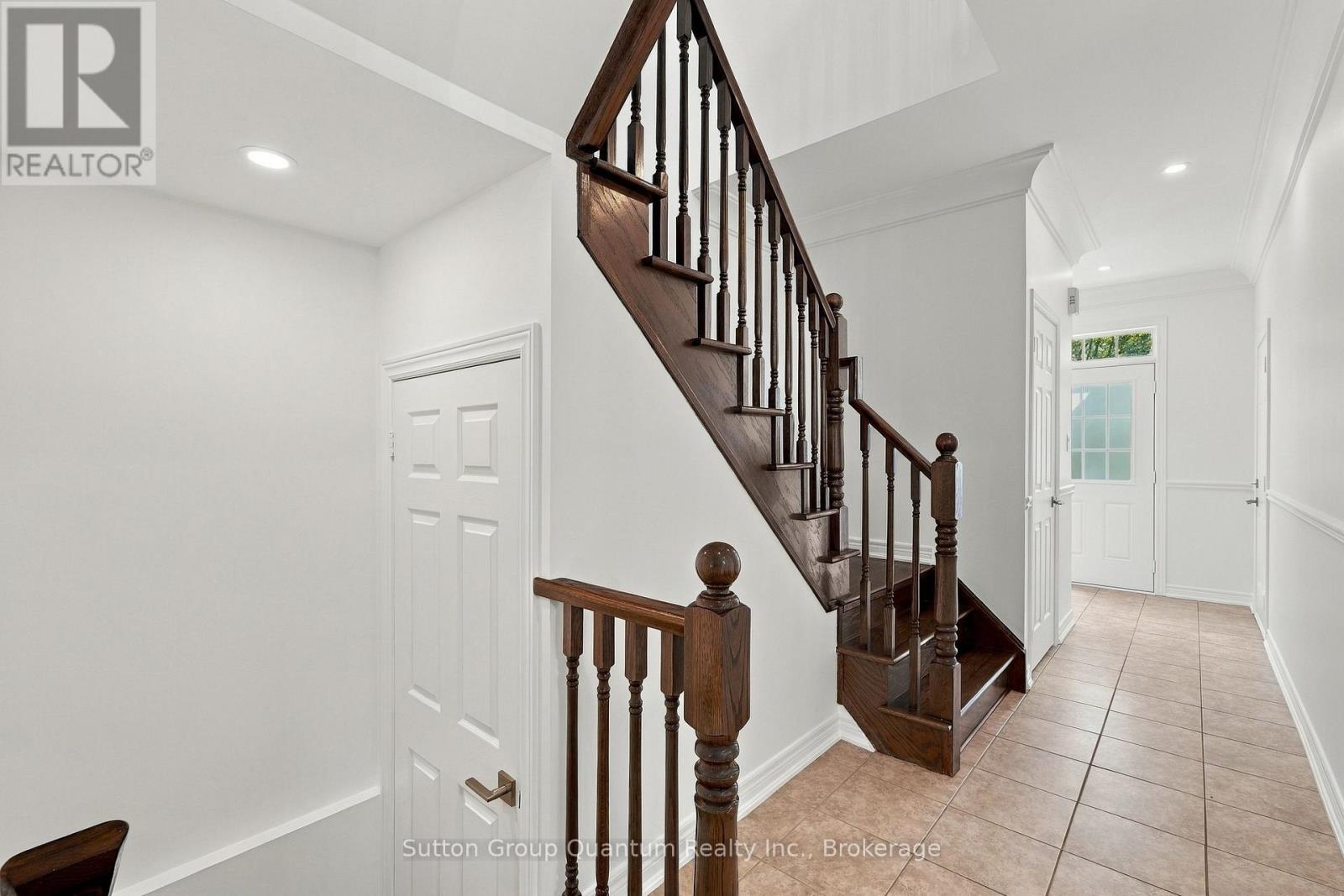 2435 MONTAGNE AVENUE - 26