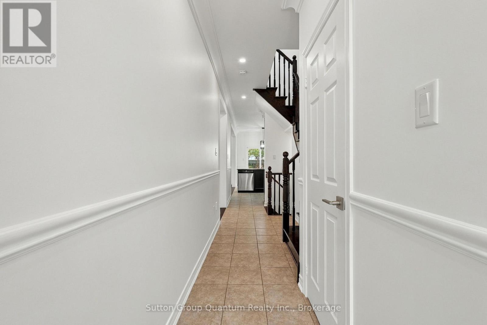 2435 MONTAGNE AVENUE - 4