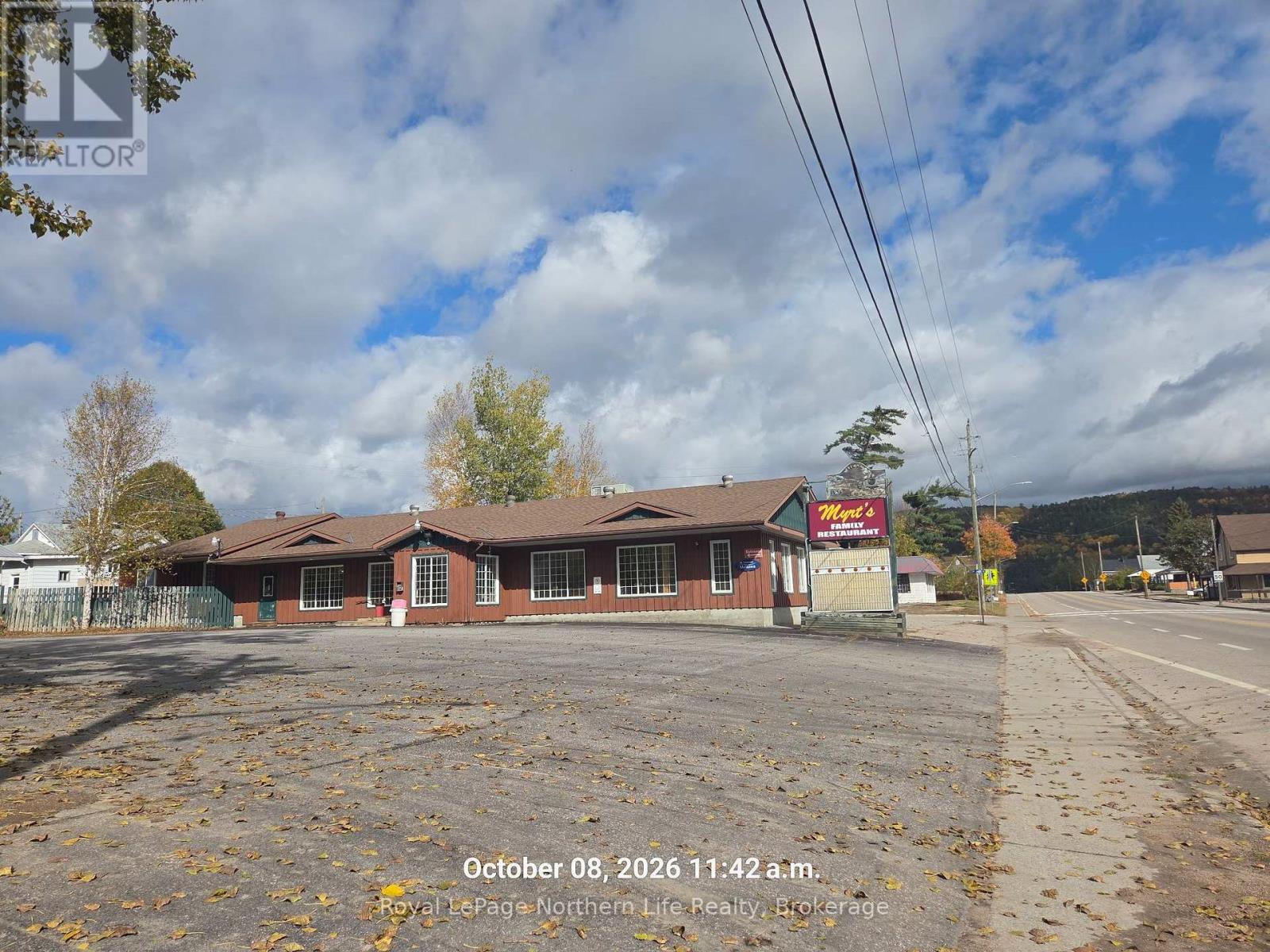 610 Mcconnell Street — photo 26