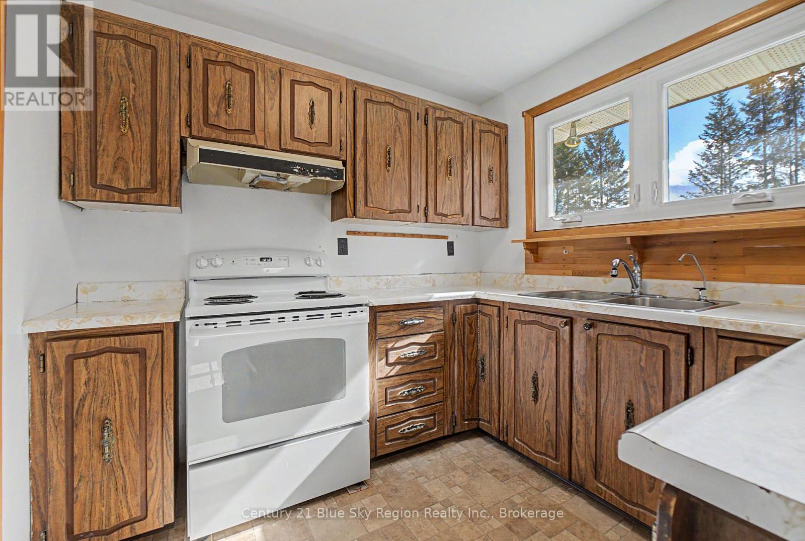 66 CARRIERE ROAD - 10