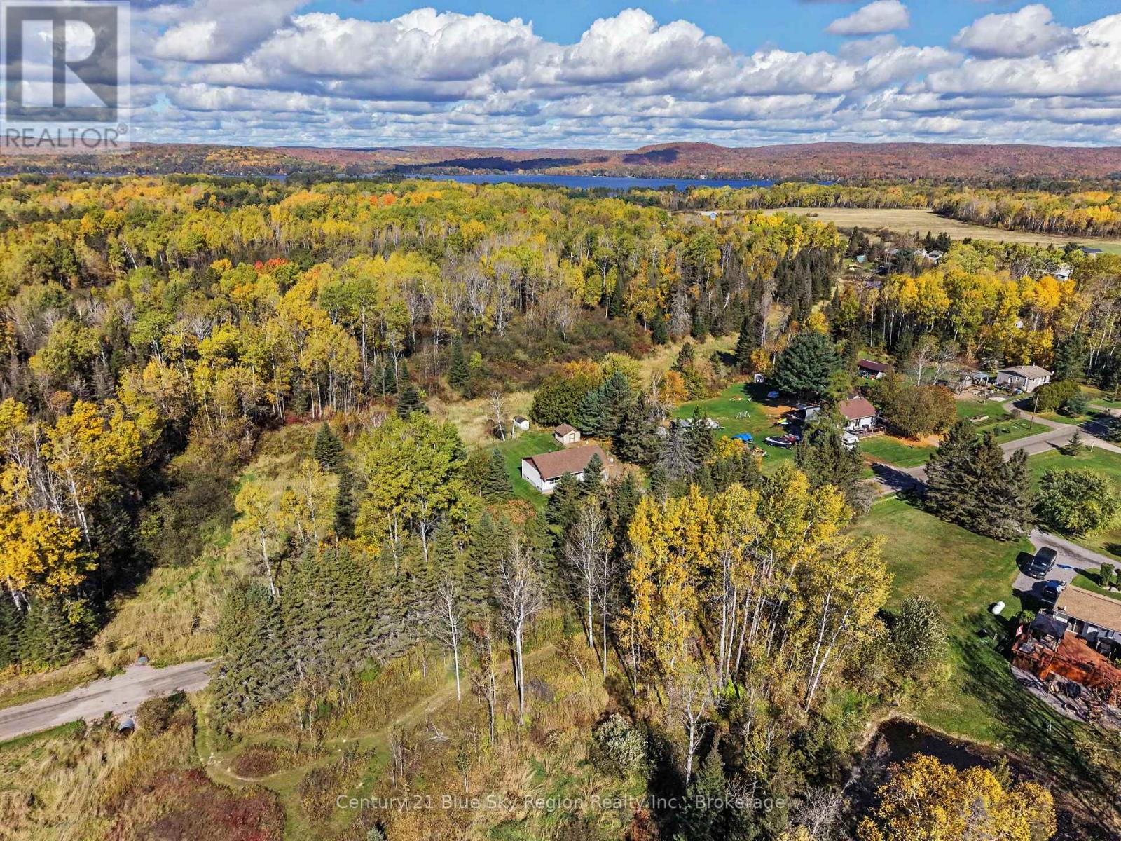 66 CARRIERE ROAD - 35