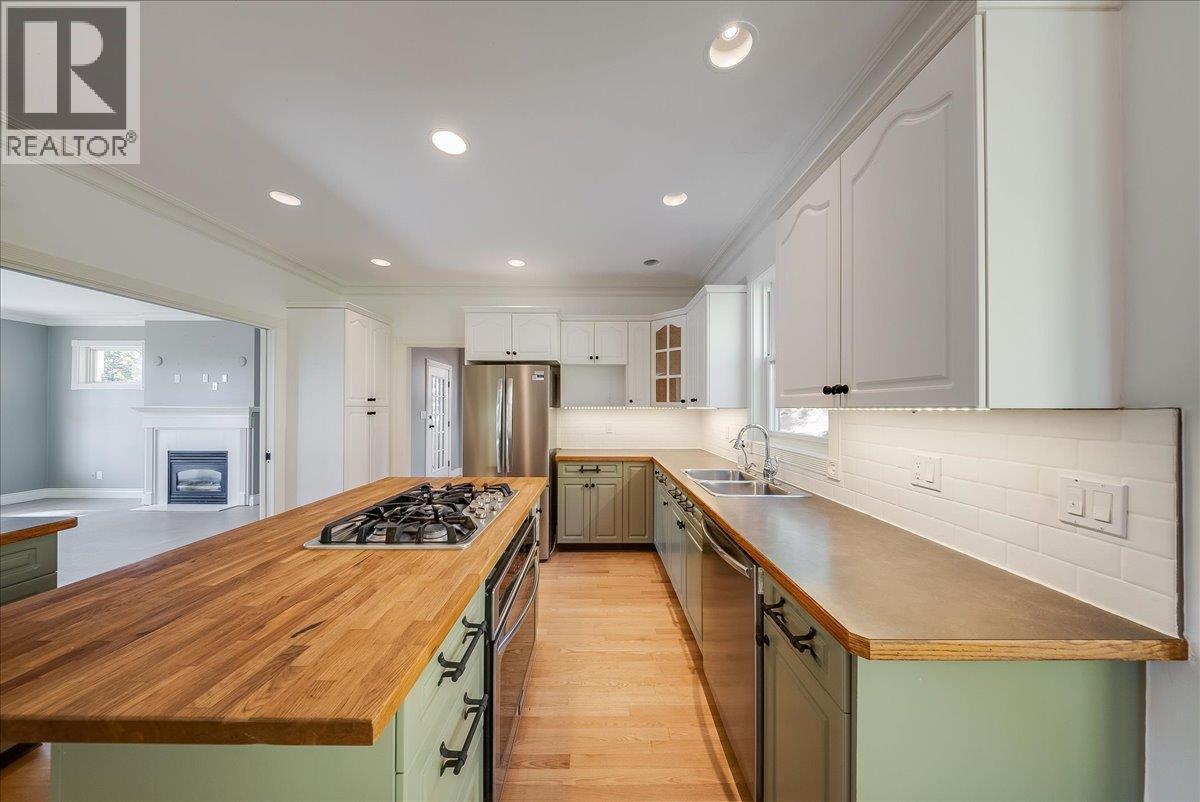 1860 Planer Crescent - 10