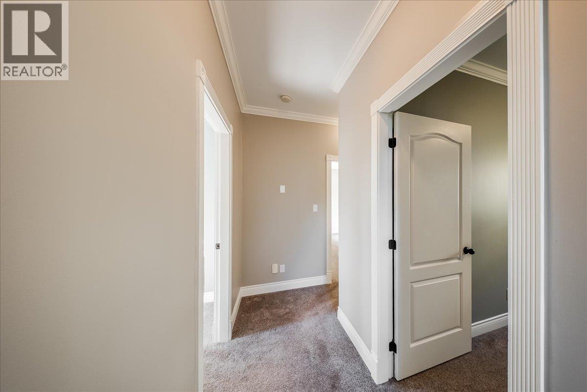 1860 Planer Crescent, Rossland - Image 1