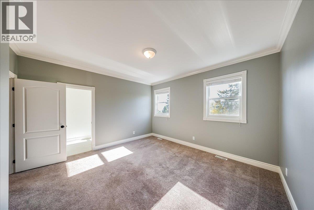 1860 Planer Crescent, Rossland - Image 1