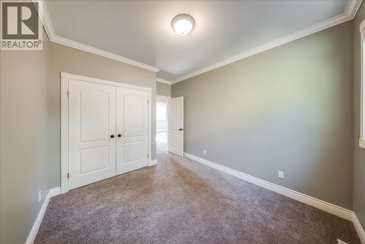 1860 Planer Crescent, Rossland - Image 1