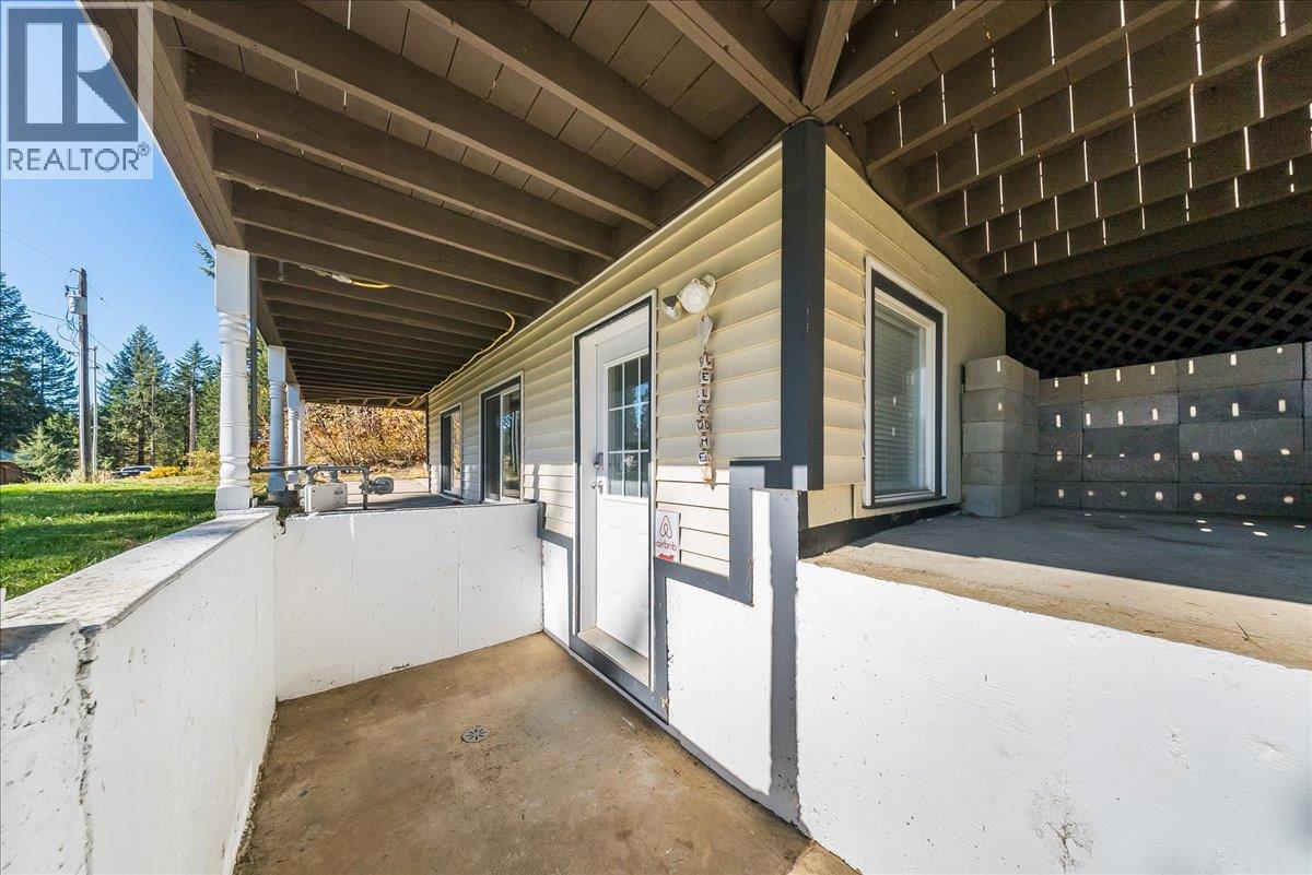 1860 Planer Crescent, Rossland - Image 1