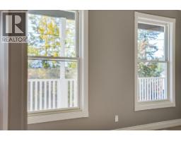 1860 Planer Crescent, Rossland, BC V0G1Y0 Photo 29