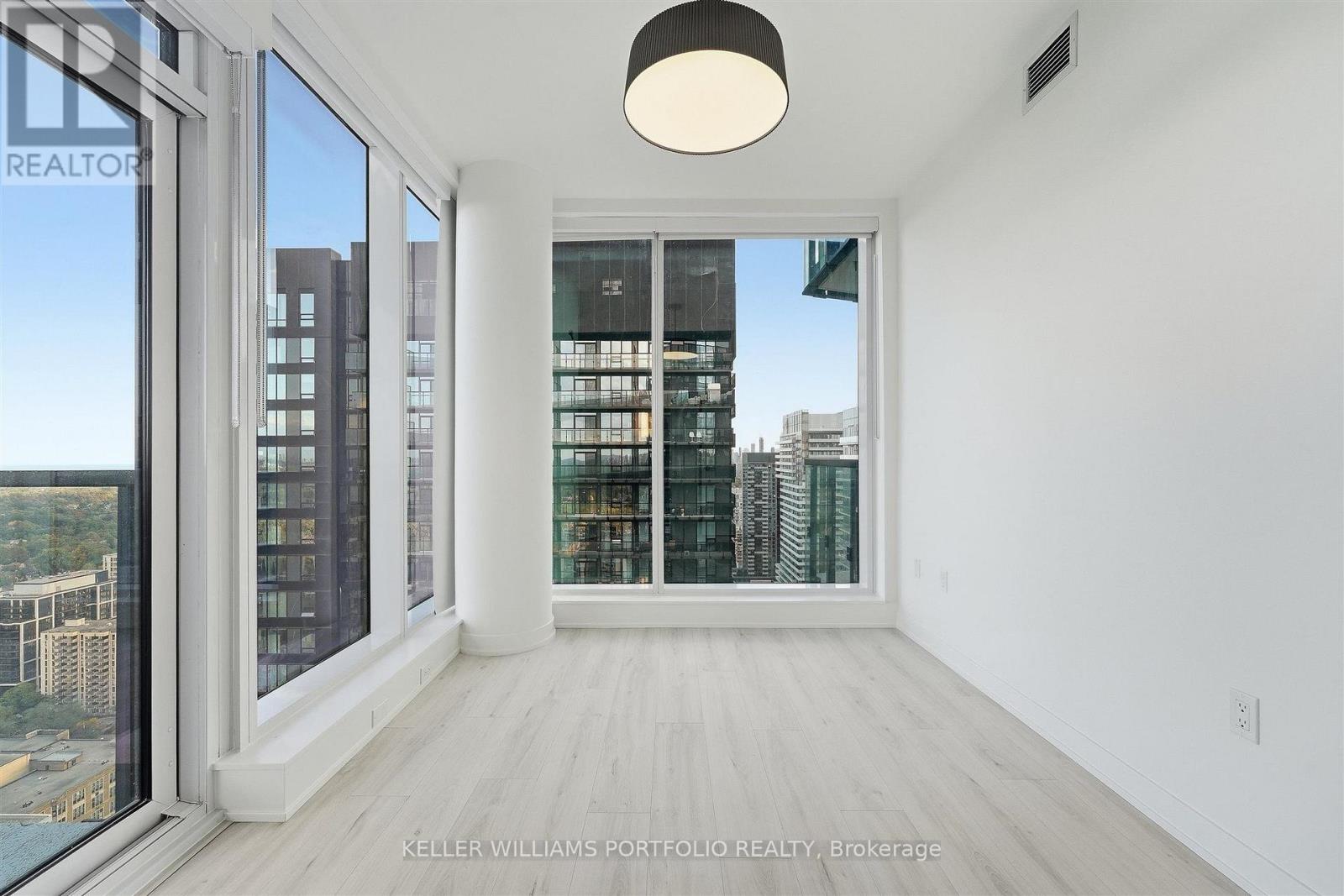 110 Broadway Avenue — photo 19