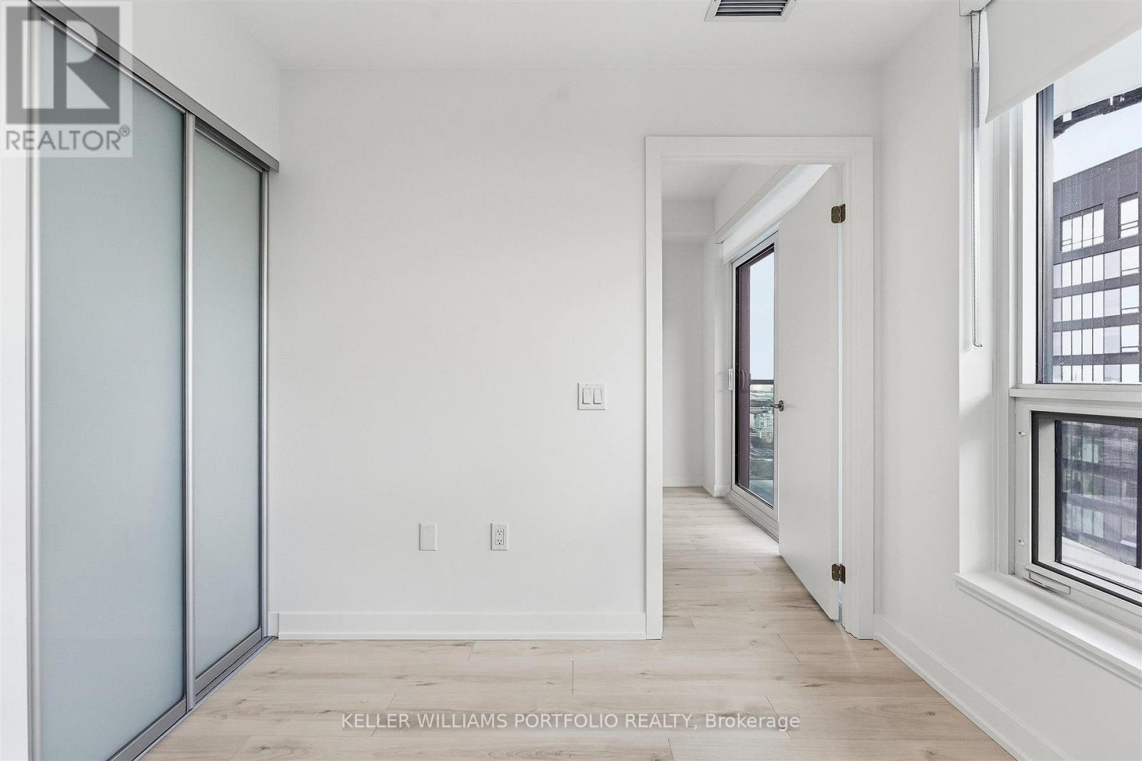 110 Broadway Avenue — photo 22