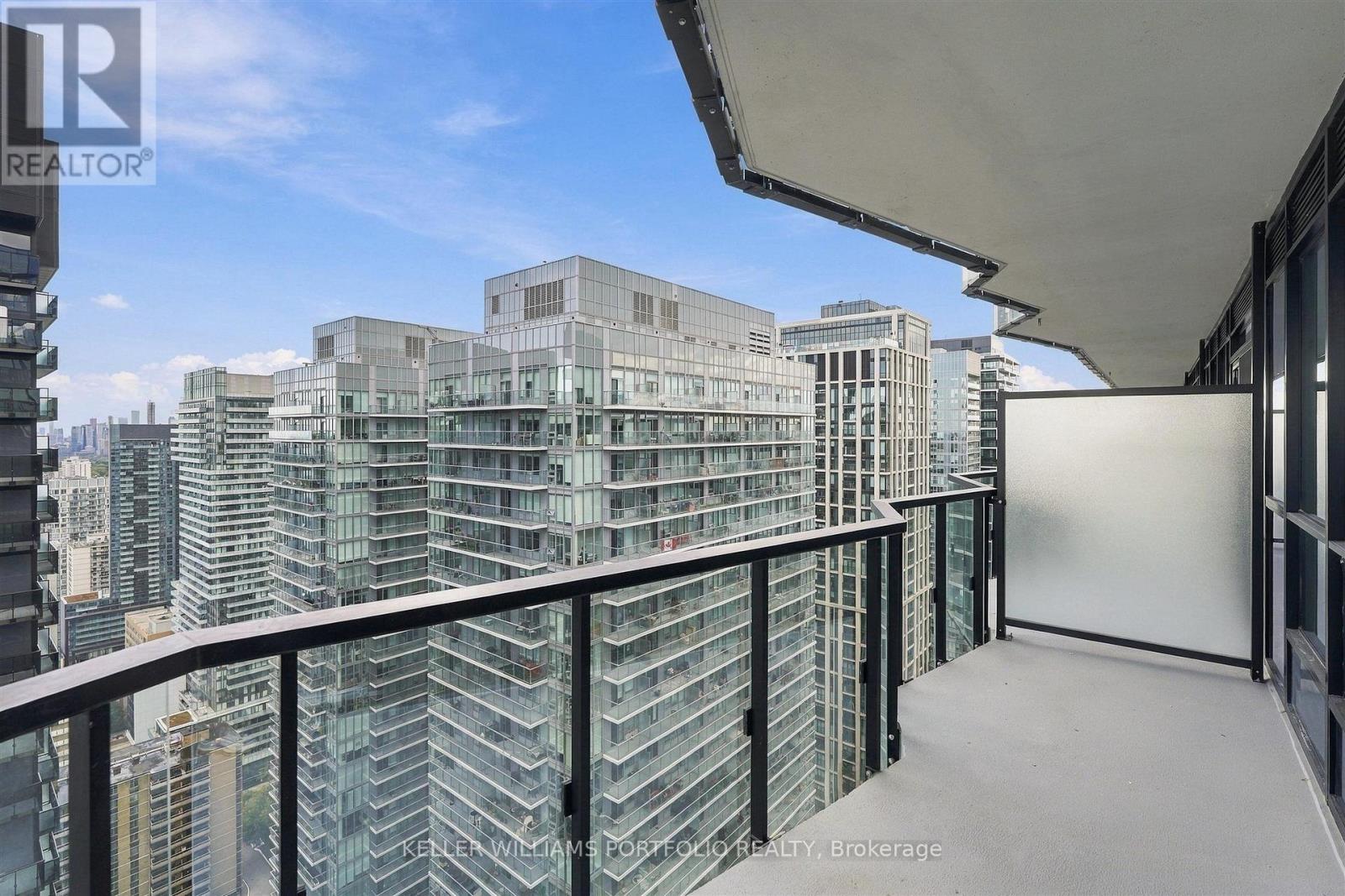110 Broadway Avenue — photo 25