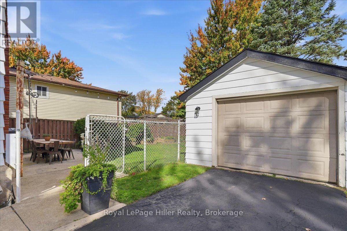 524 Brunswick Street — photo 36