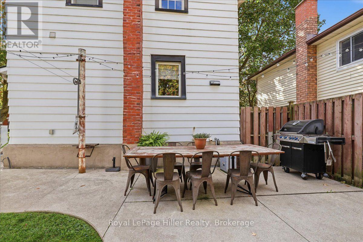 524 Brunswick Street — photo 38