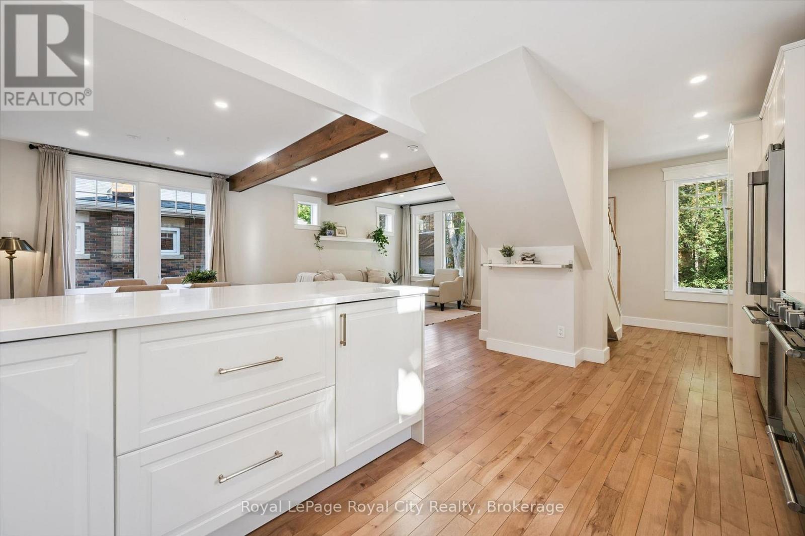 31 JAMES STREET W - 12
