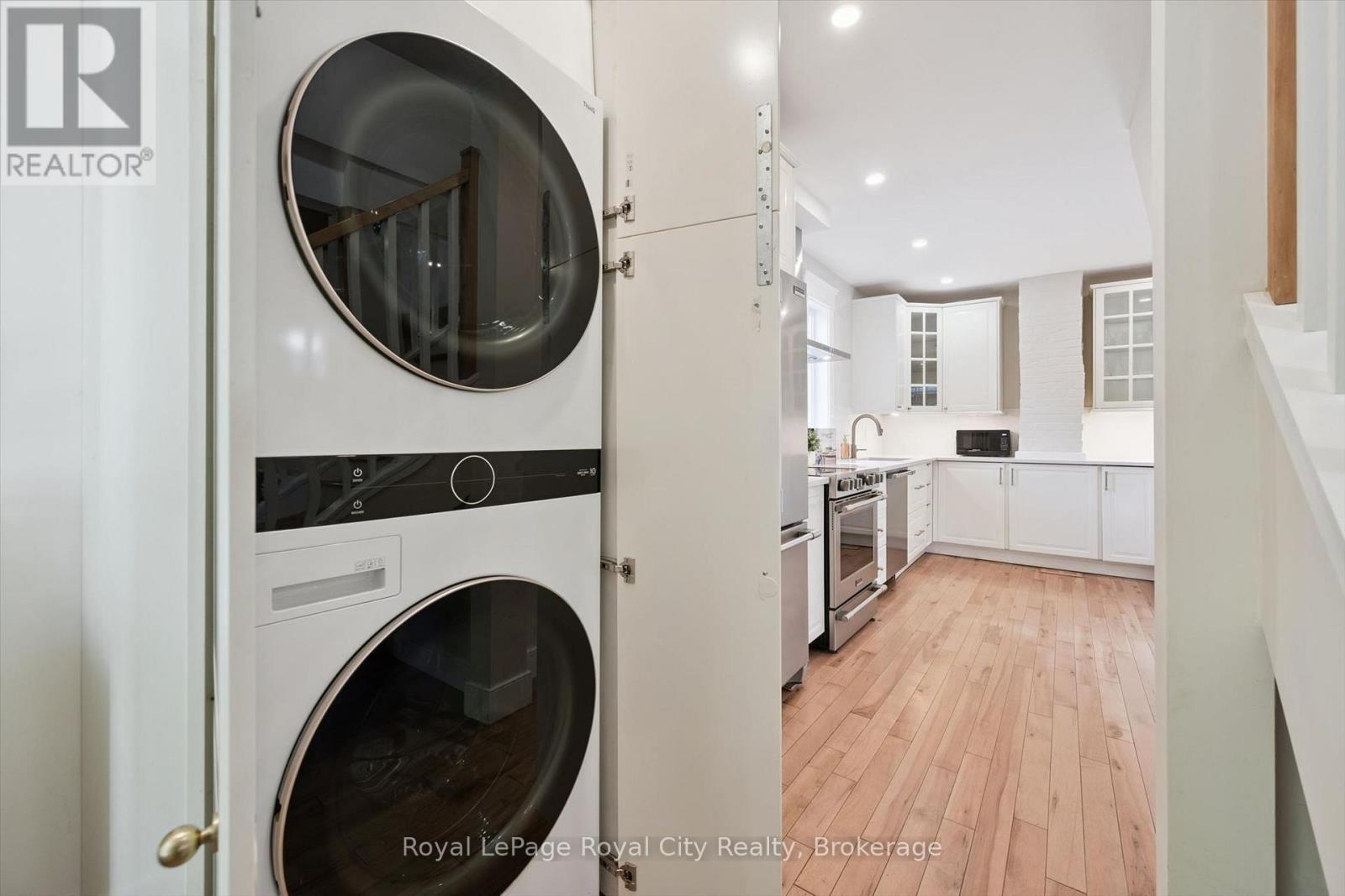 31 JAMES STREET W - 13
