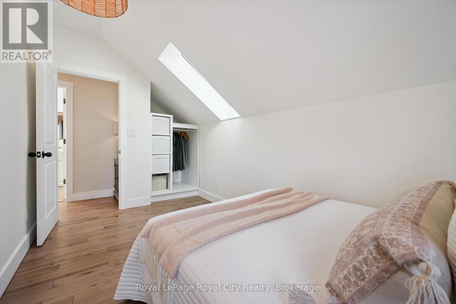 31 JAMES STREET W - Image 24