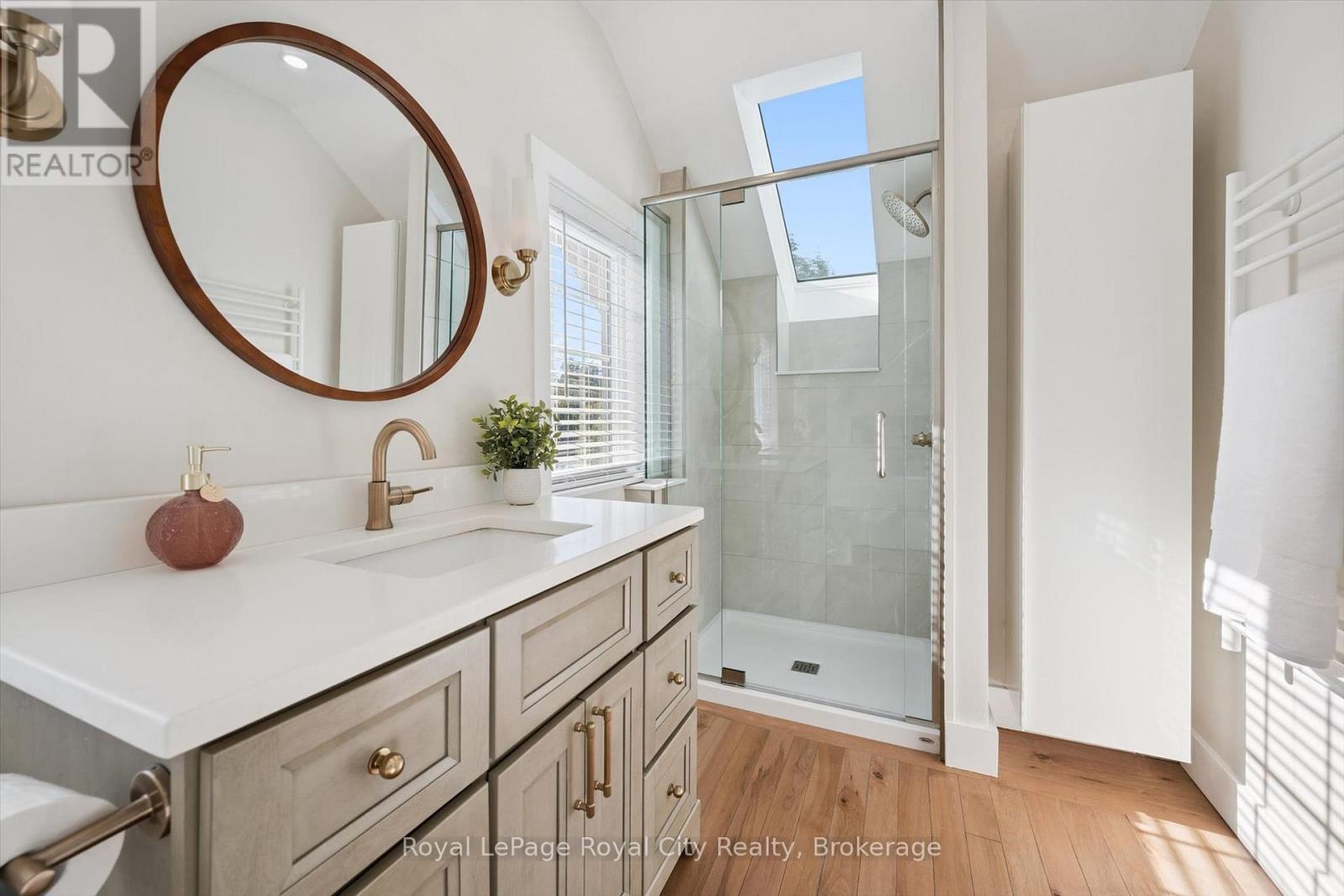 31 JAMES STREET W - 26