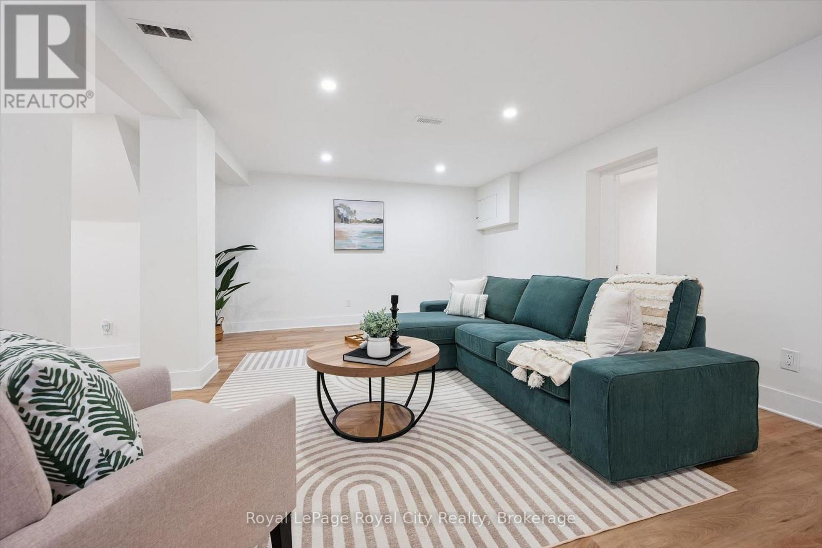 31 JAMES STREET W - Image 30