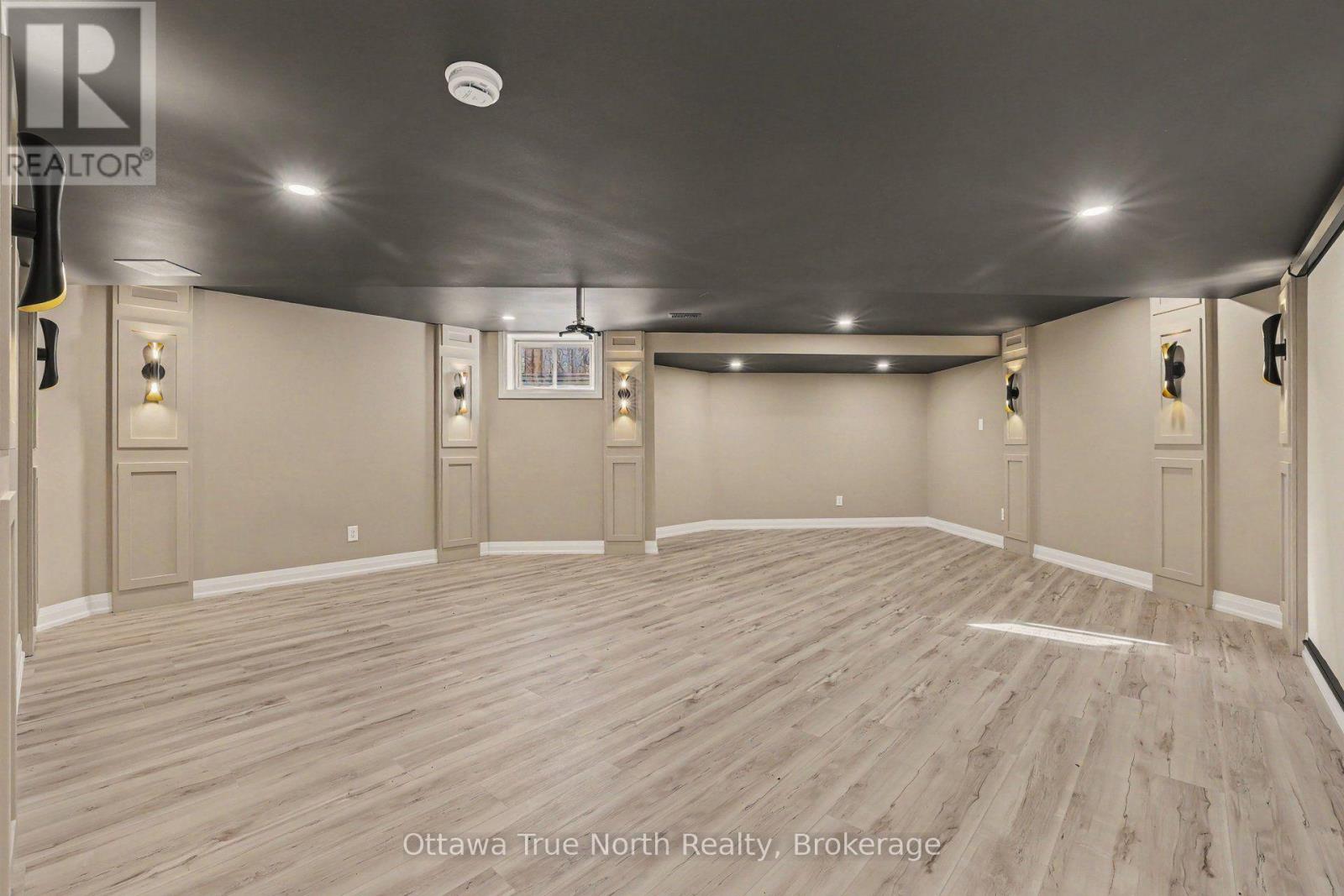 5884 EARLSCOURT CRESCENT - 40