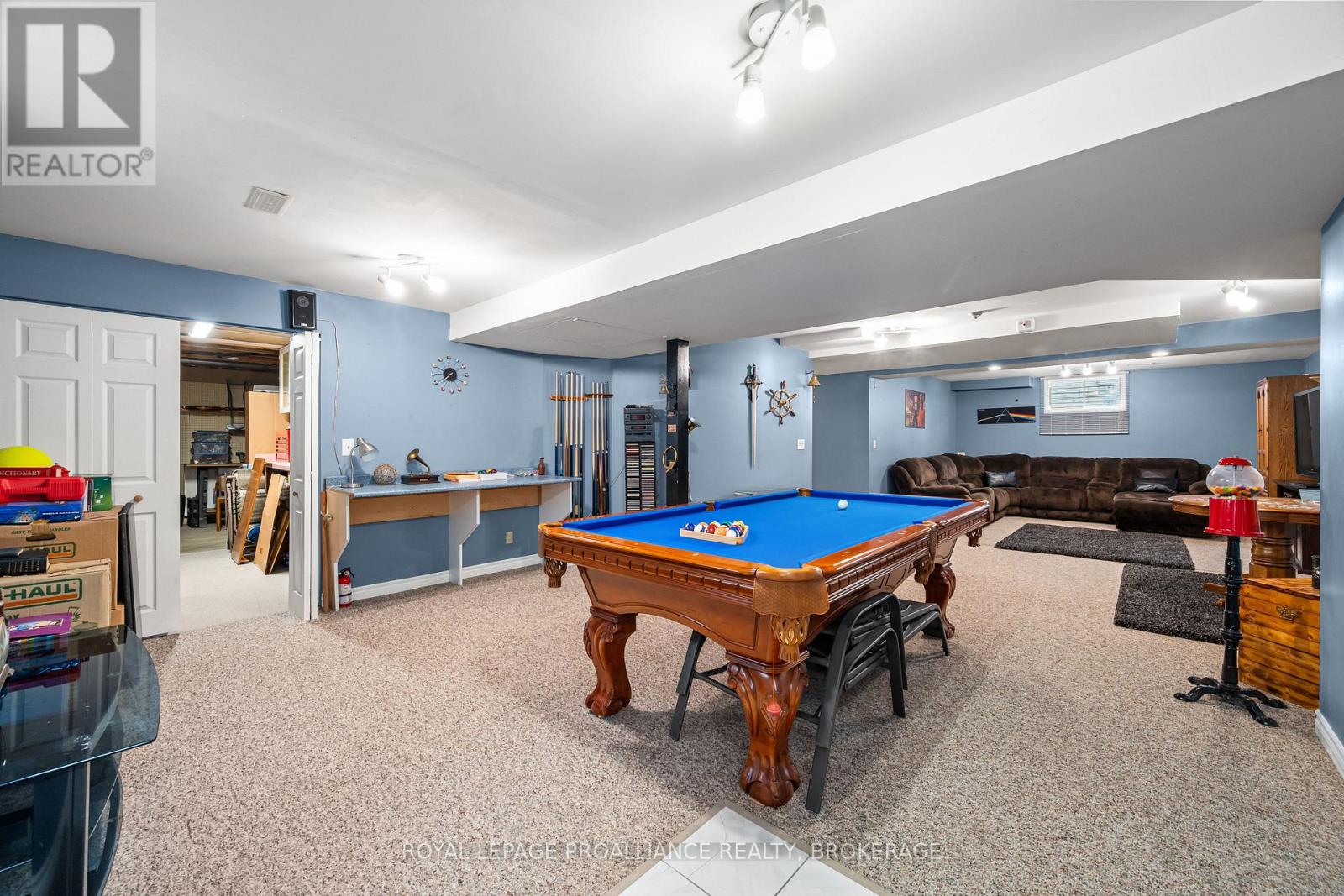 605 FERNMOOR DRIVE - 39