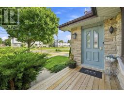 Bedroom 2 - 212 Main Street, Deseronto), ON K0K1X0 Photo 9