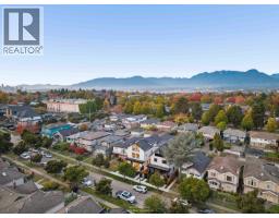 1 2541 E 2nd Avenue, Vancouver, BC V5M1C7 Photo 16