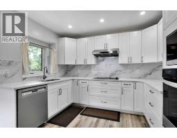 16 Sun Harbour Crescent SE - photo 5