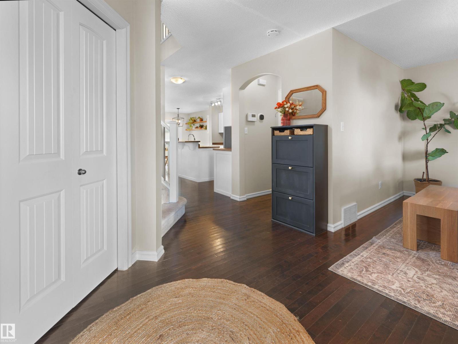1175 36 AV NW - 4