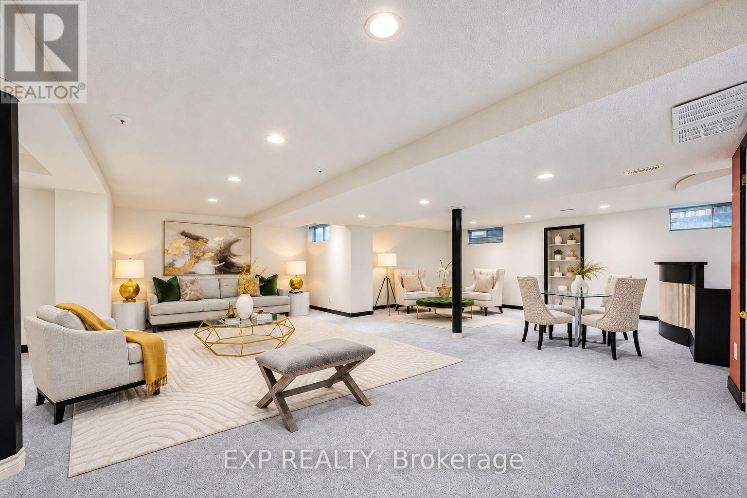2 SHALLMAR GARDENS - 34