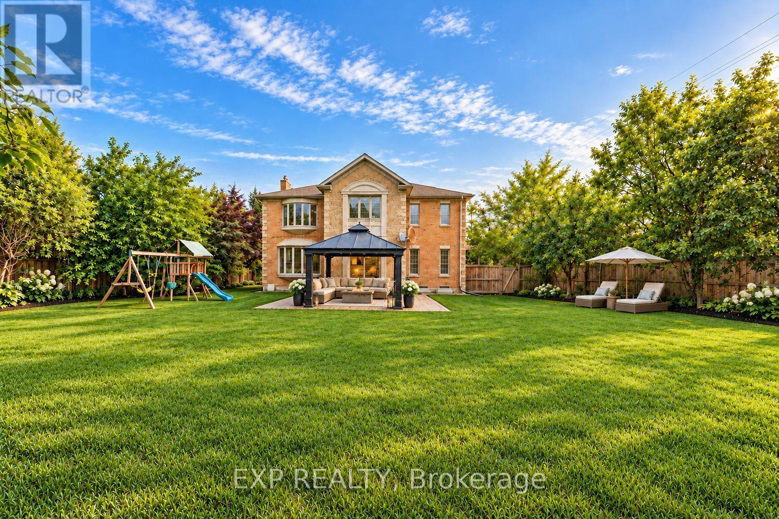 2 Shallmar Gardens, Richmond Hill, ON photo 37