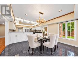 2 Shallmar Gardens, Richmond Hill, ON L4B3G4 Photo 16