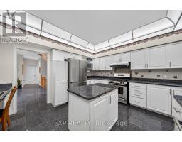 2 Shallmar Gardens, Richmond Hill, ON L4B3G4 Photo 18