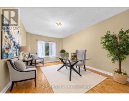 2 Shallmar Gardens, Richmond Hill, ON L4B3G4 Photo 20