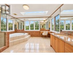 2 Shallmar Gardens, Richmond Hill, ON L4B3G4 Photo 23