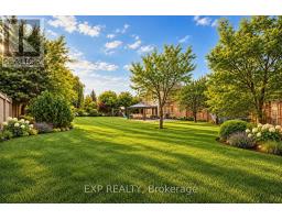 2 Shallmar Gardens, Richmond Hill, ON L4B3G4 Photo 36