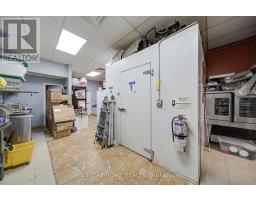 12b - 1470 Centre Street, Vaughan, ON L4J3N1 Photo 10