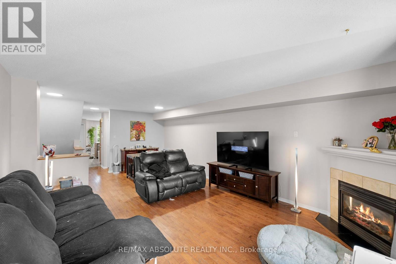 908 LONGFIELDS DRIVE - 15
