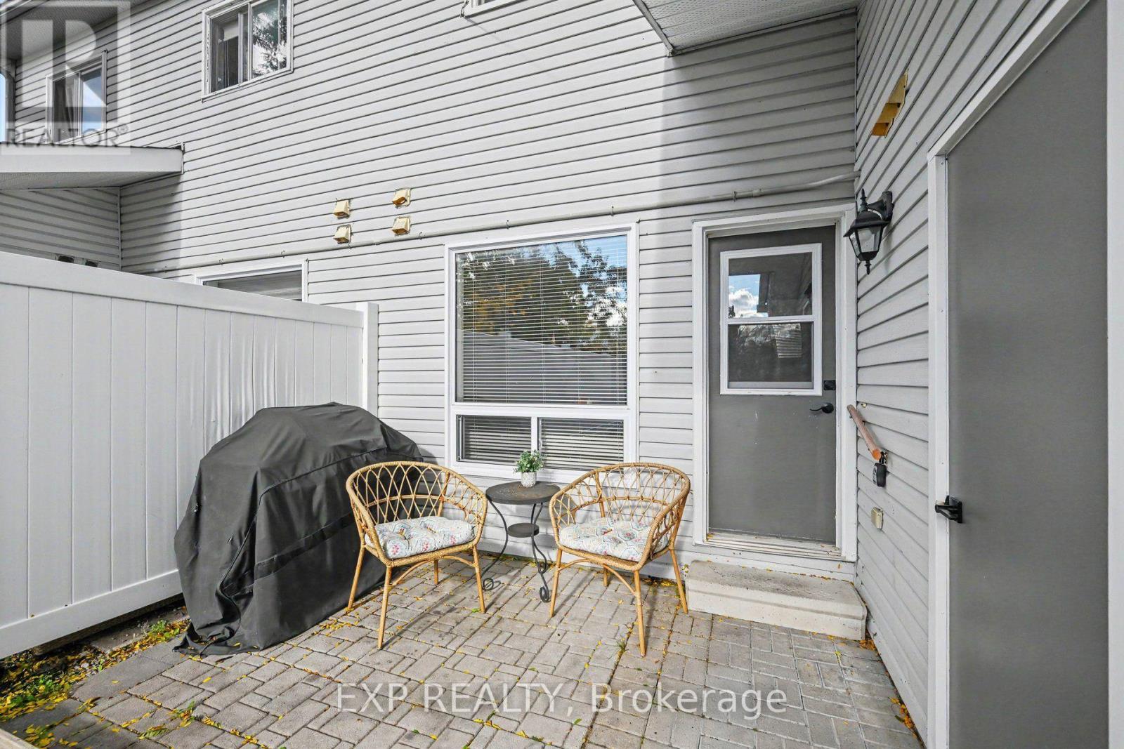 44 Union Street North — photo 26