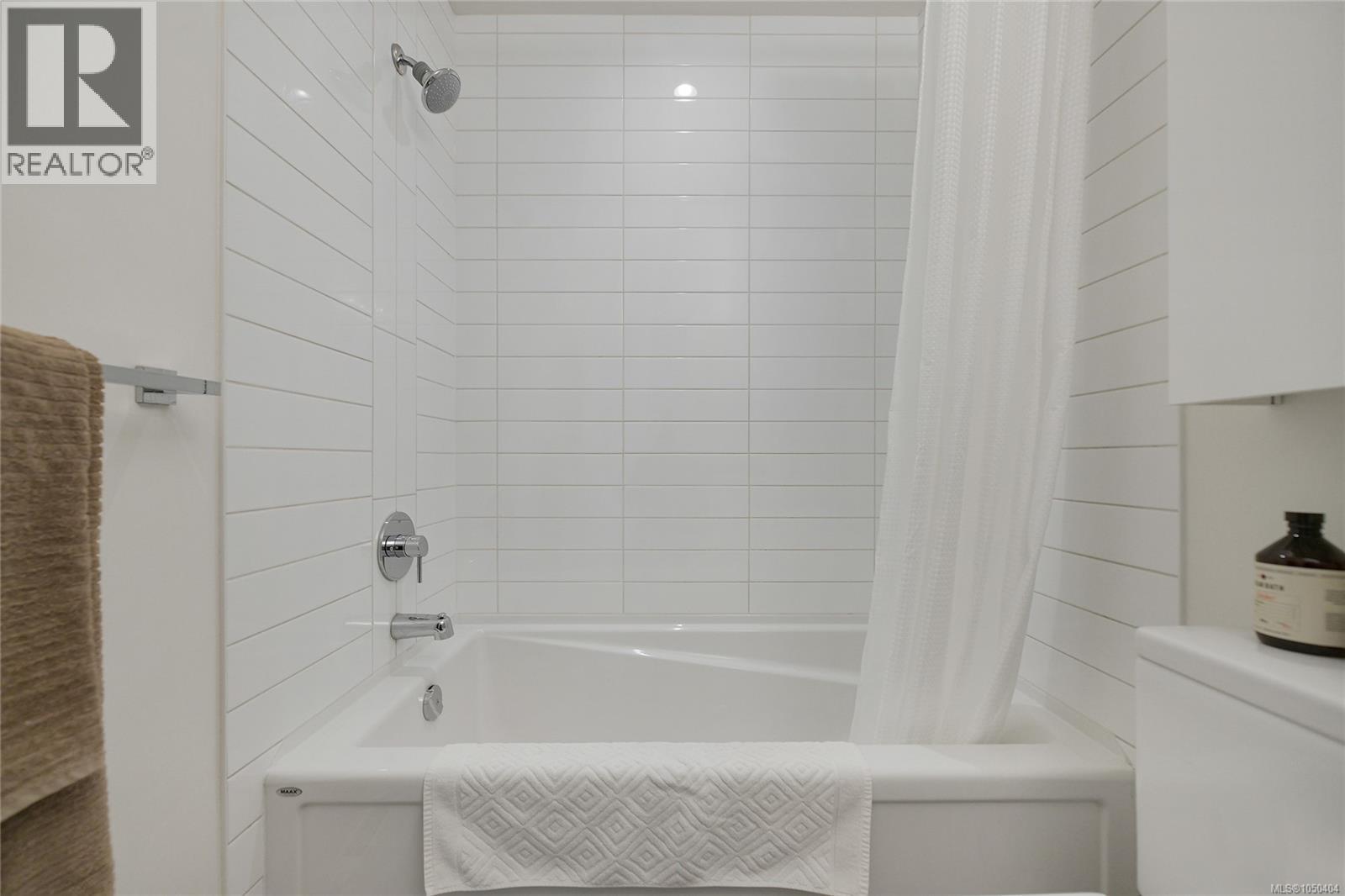 #516 517 Fisgard St - 21