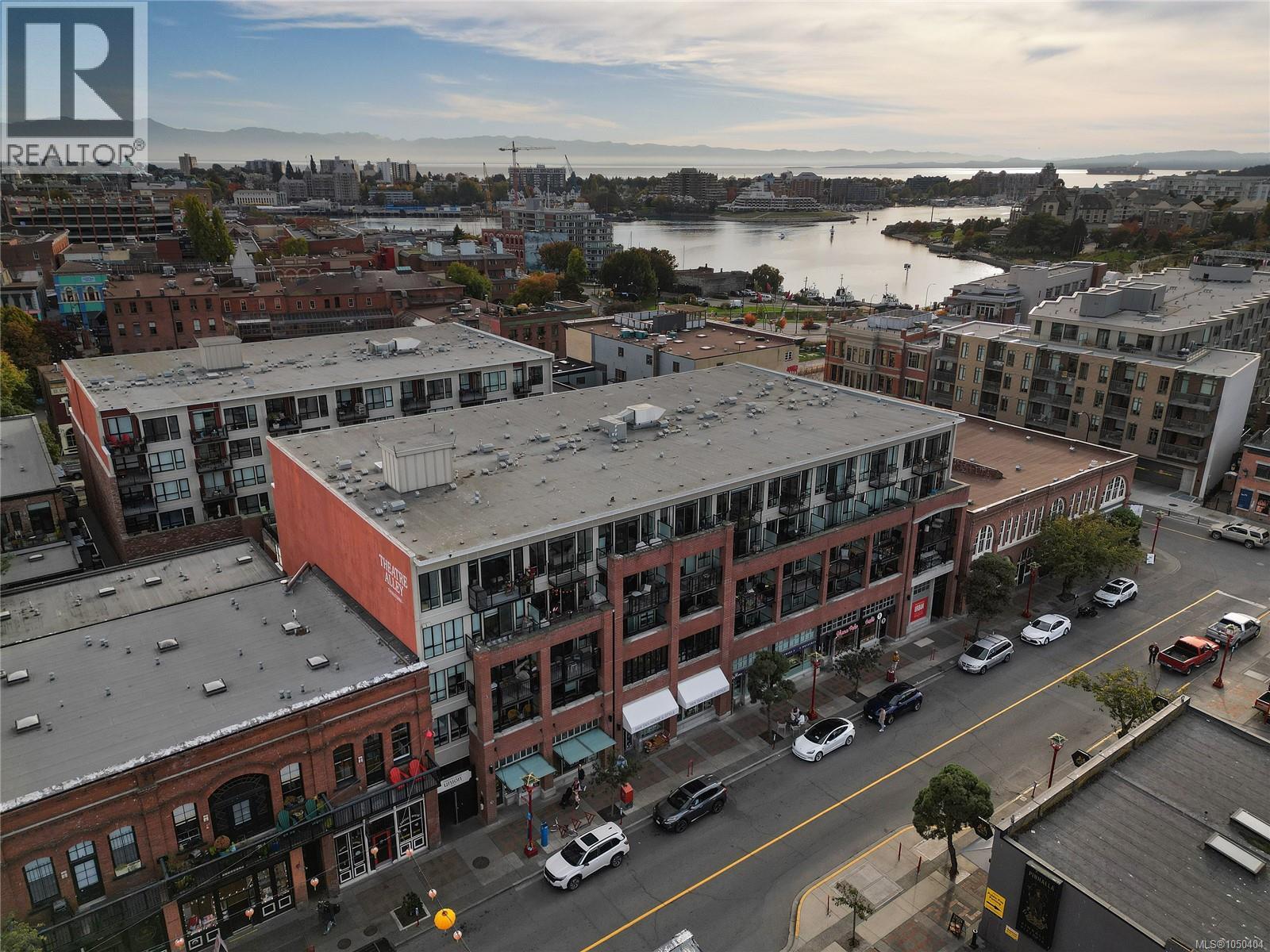 #516 517 Fisgard St - 34