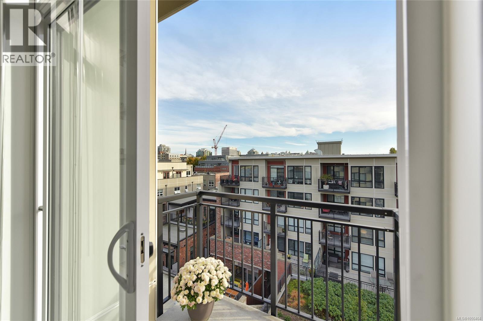 #516 517 Fisgard St - Image 5